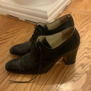 Women’s Pied A Terre Lace Heels- Size 37.5 (6.5 US)